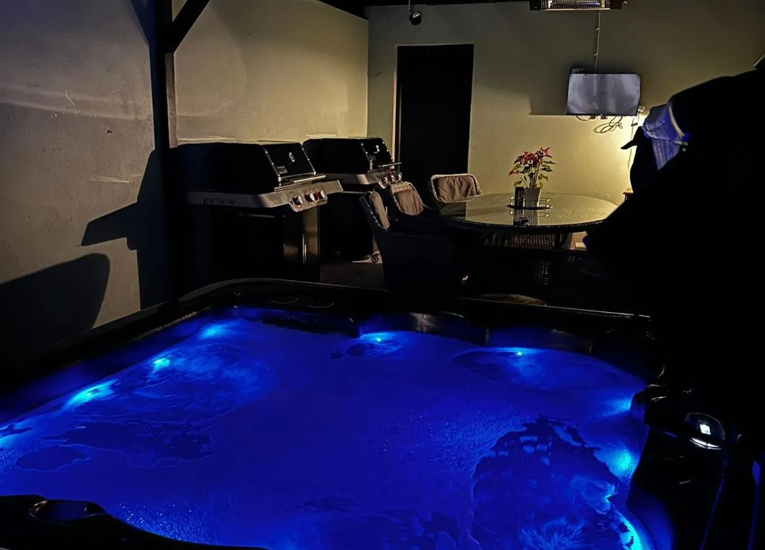 Stylish City Centre Hideaway & Private Hot Tub Galway Daire