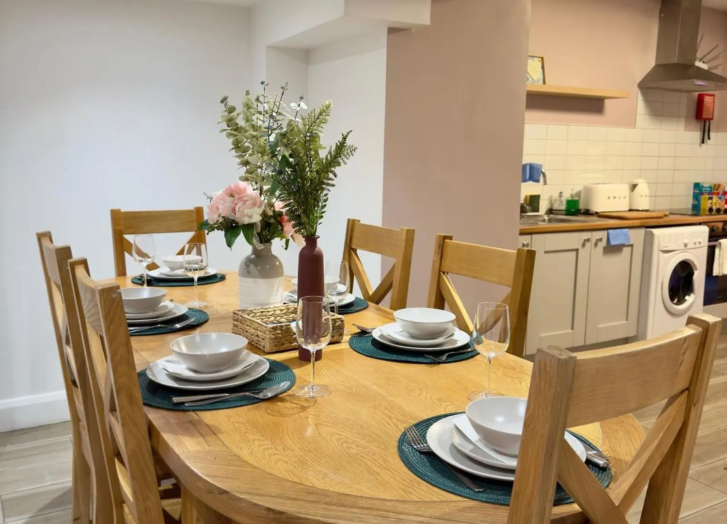 Daire Stylish City Centre Hideaway & Private Hot Tub Galway İrlanda