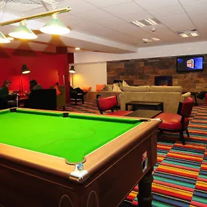 Savoy Centre Hostal